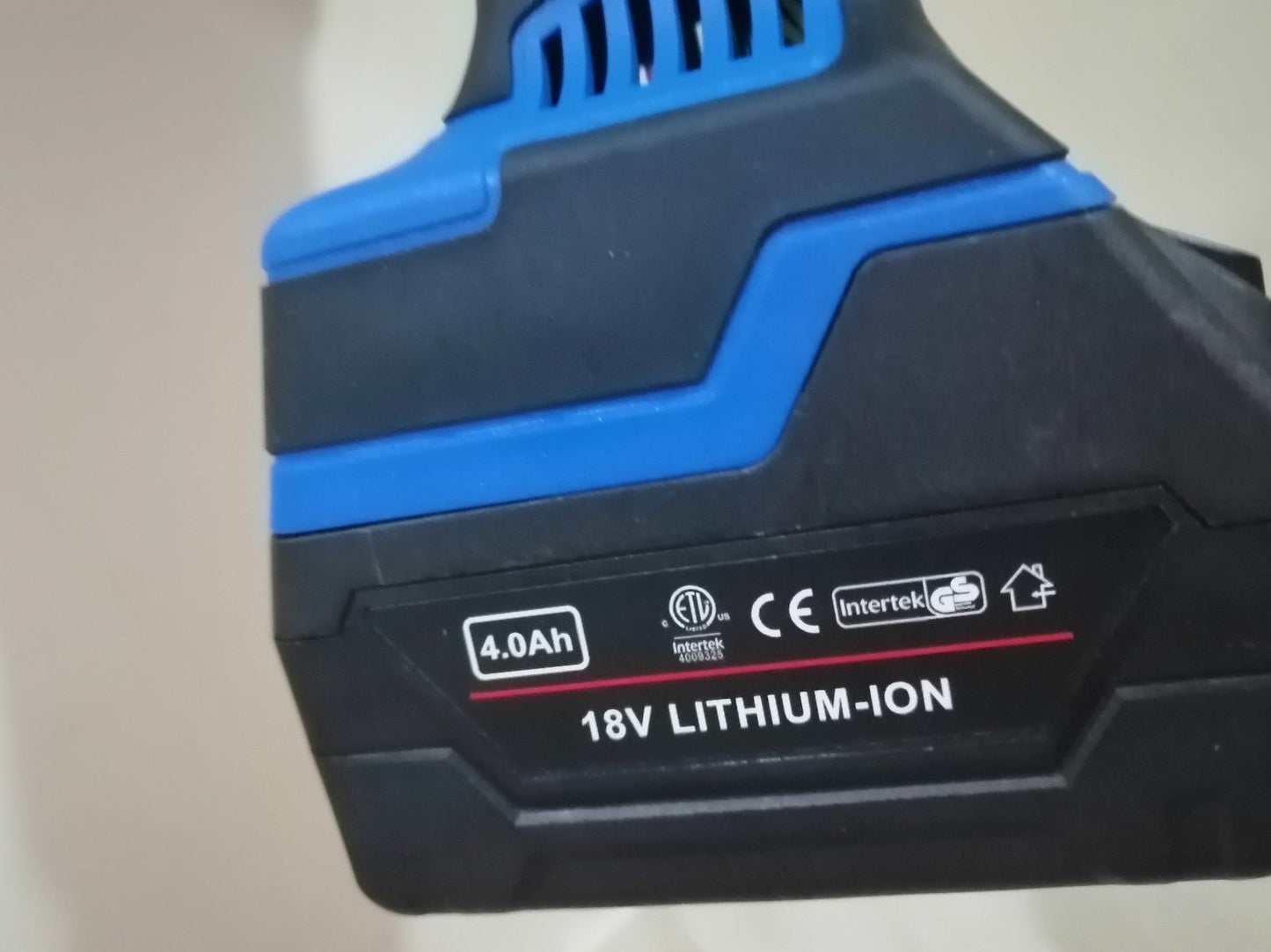 MP-04 5-inch Cordless Polisher Machine with extra Battery