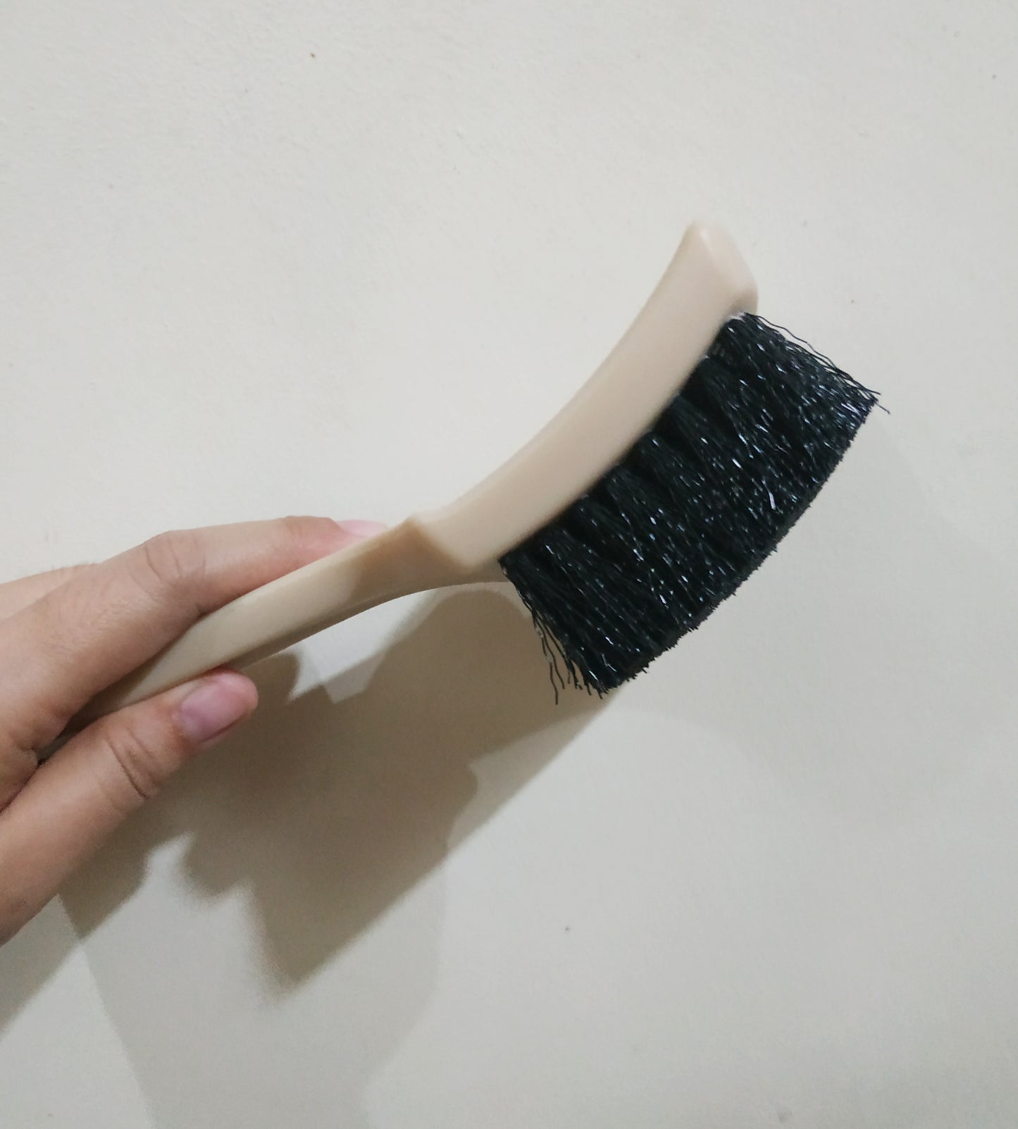 WH-16 Medium Soft Bristle Ergonomic Tire Brush