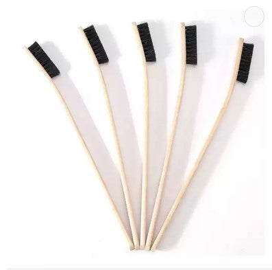 WH-19 Curved Long Wooden Handle Engine Brush