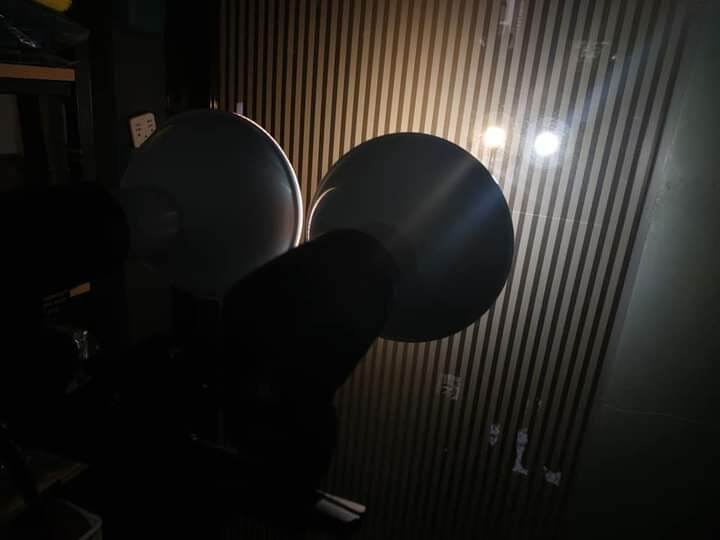 LT-007 Detailing Light Stand with 2 PAR 38 BULB SET