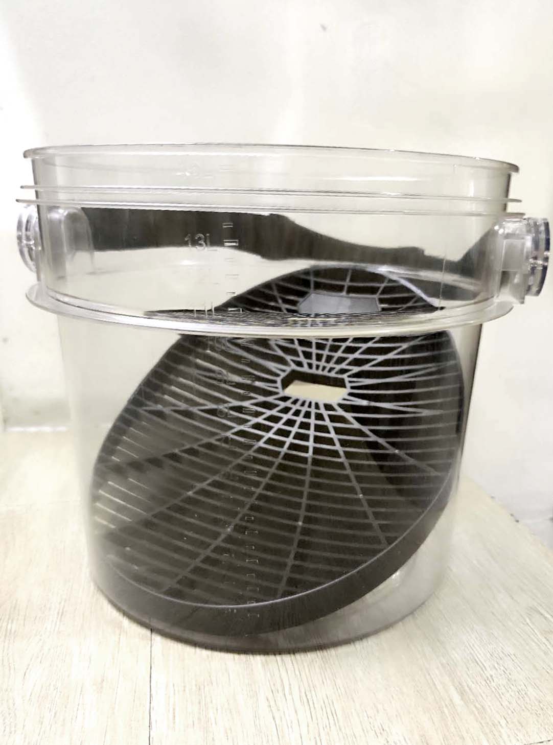 Cradle Shaped Grit Guard Dirt Trap for Car Wash