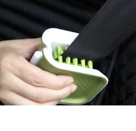 IN-17 Seatbelt Brush