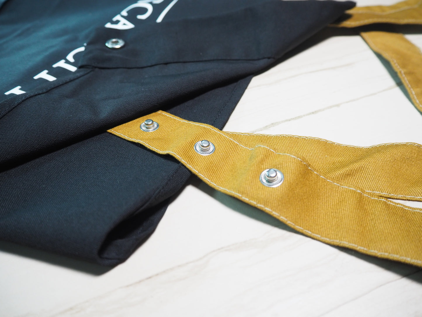 SCARCITY Detailing Apron