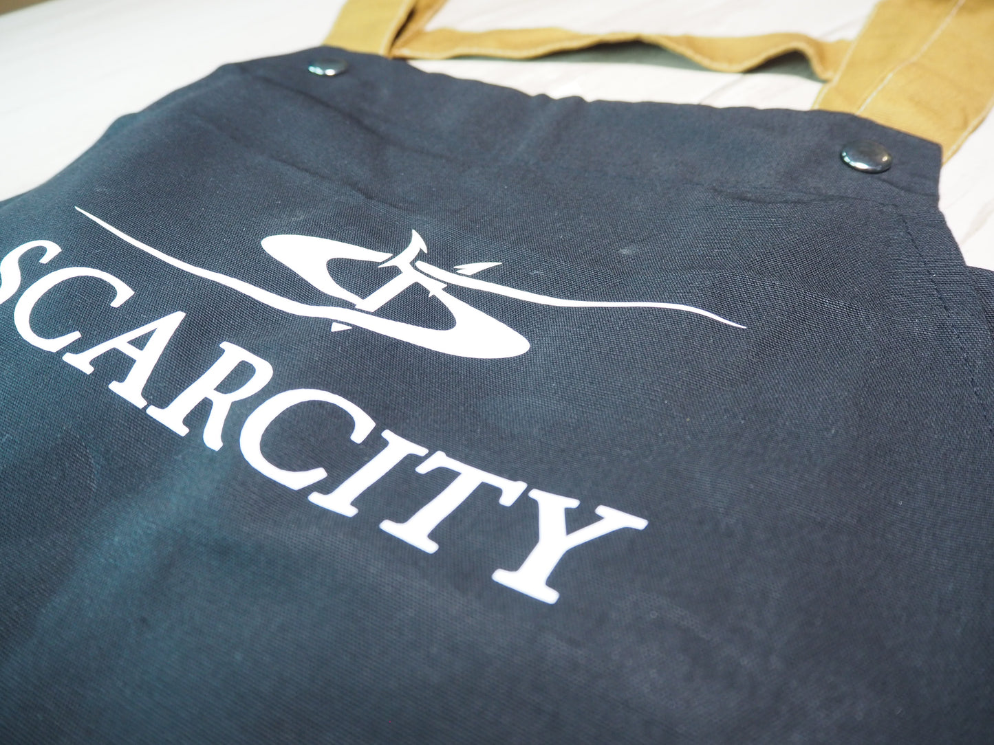 SCARCITY Detailing Apron
