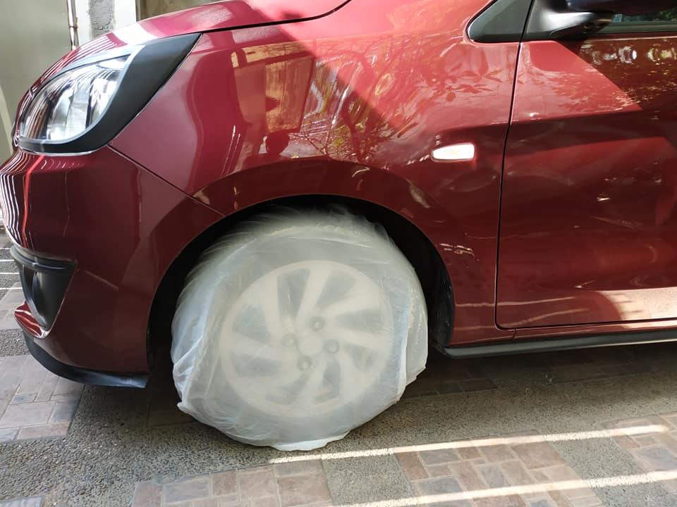 Disposable Plastic TIRE COVER Set
