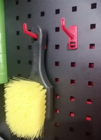 MG-005b Plastic Hooks or Pegs for Peg Board