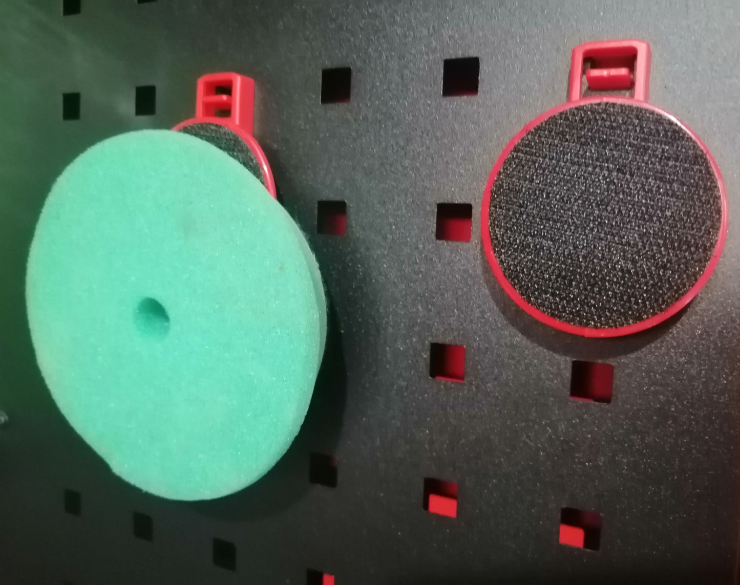 MG-005b Plastic Hooks or Pegs for Peg Board