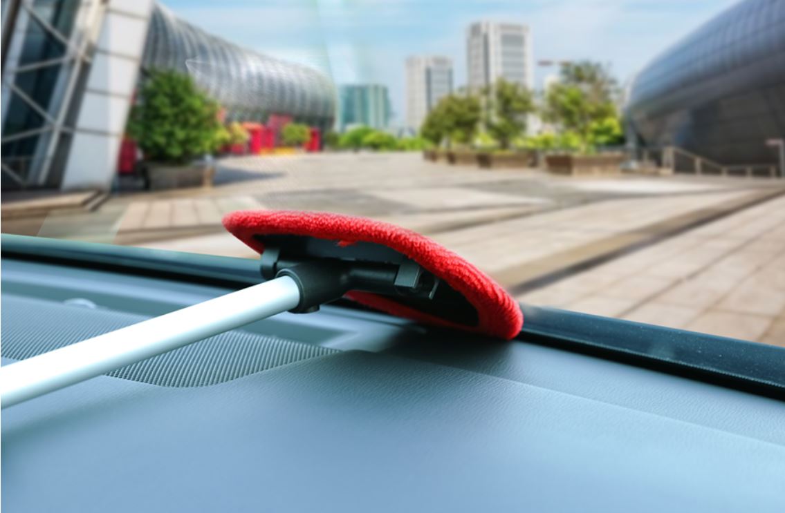 IN-55 Long Handle Windshield Cleaner with extra bonnet
