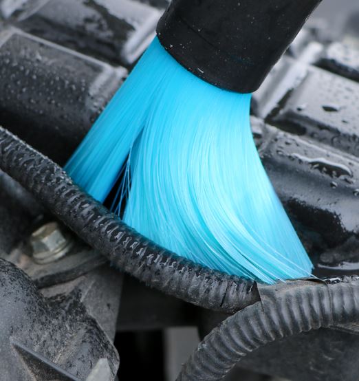 IN-22 SCARCITY Chemical Resistant Blue Bristle Engine brush