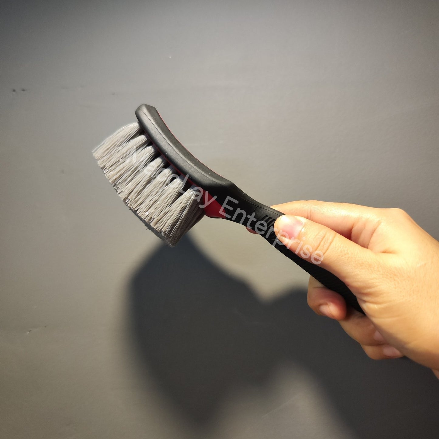 WH-33 Medium Hard Bristles Red Ergonomic Handle Wheel Brush